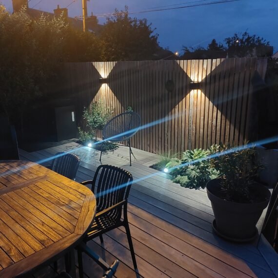 Terrasse sur pilotis vue de nuit