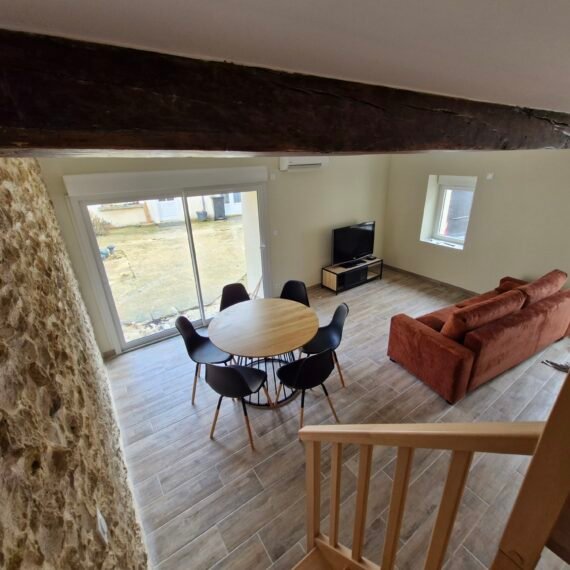 Salon-séjour rénové et modernisé