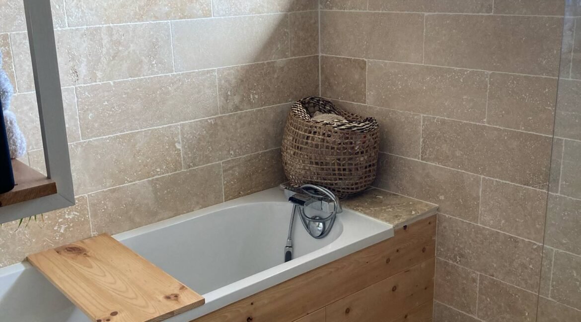 Baignoire moderne et pratique